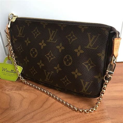 louis vuitton small bag gold chain|louis vuitton book chain wallet.